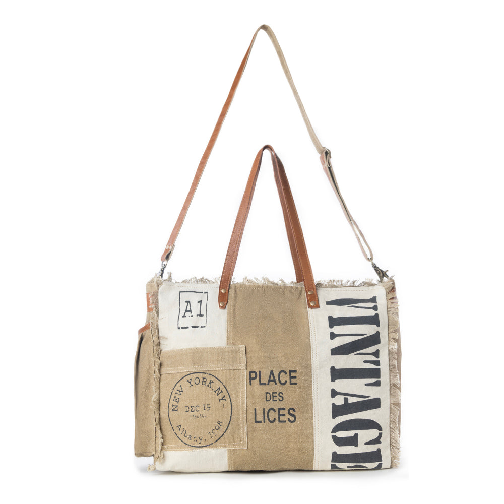 Queen Creek Weekender Bag in Sandstone - Myra USA
