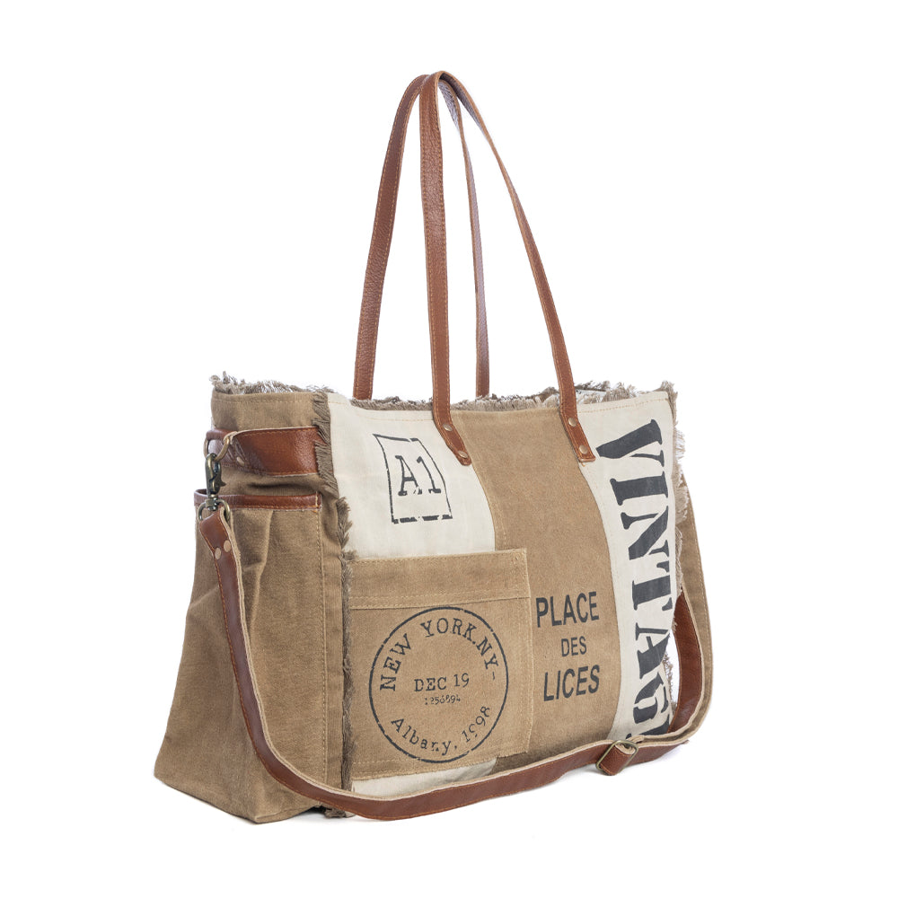 Queen Creek Weekender Bag in Sandstone - Myra USA