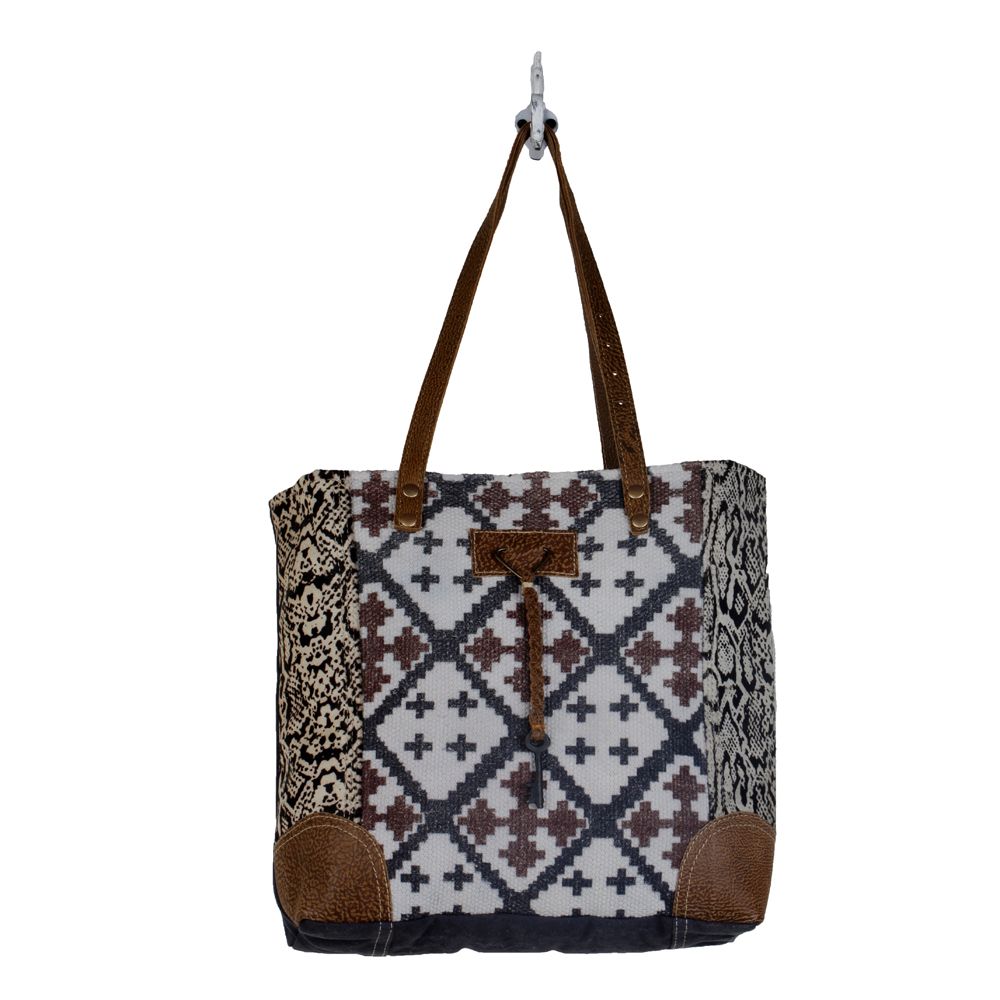 Pluralistic Tote Bag - MyraUSA