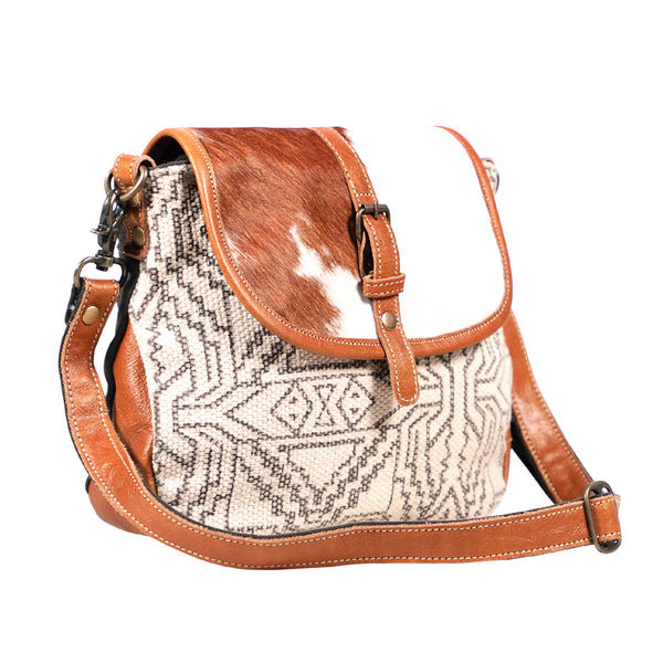 Flappy Thingy Shoulder Bag - MyraUSA