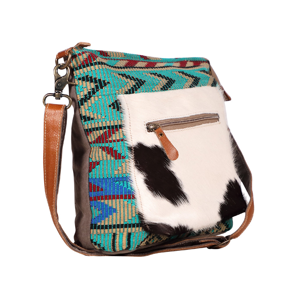 Wanderer Shoulder Bag - MyraUSA