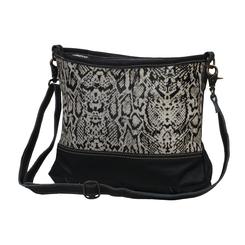 ANTIQUATED  LEATHER AND HAIRON BAG - MyraUSA