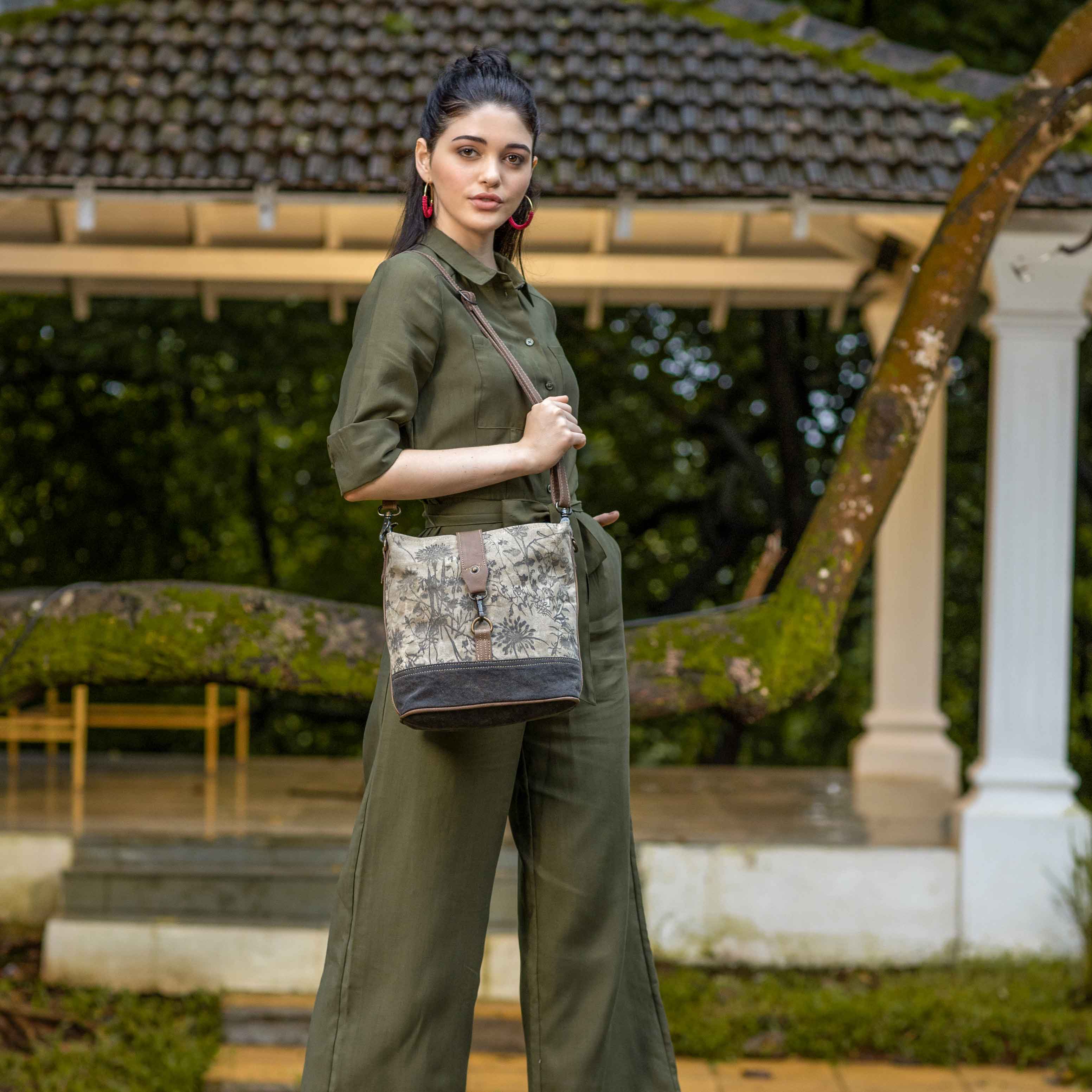 DEBONAIR SHOULDER BAG - MyraUSA