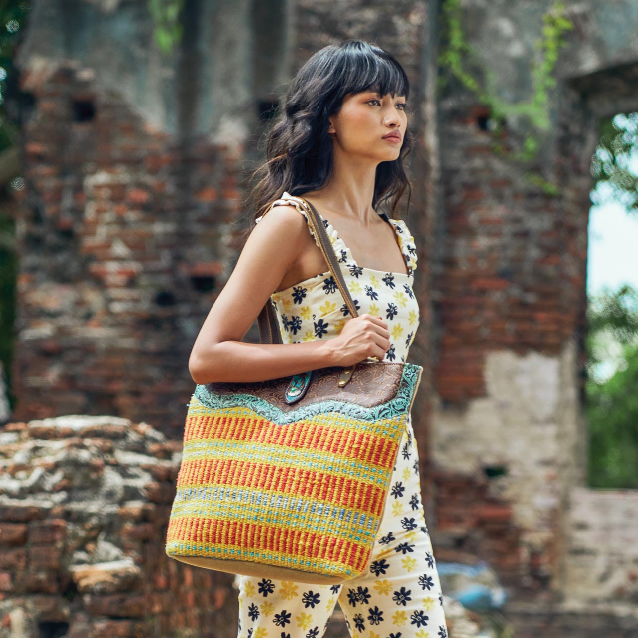 Lemon Tree Tote Bag. - MyraUSA