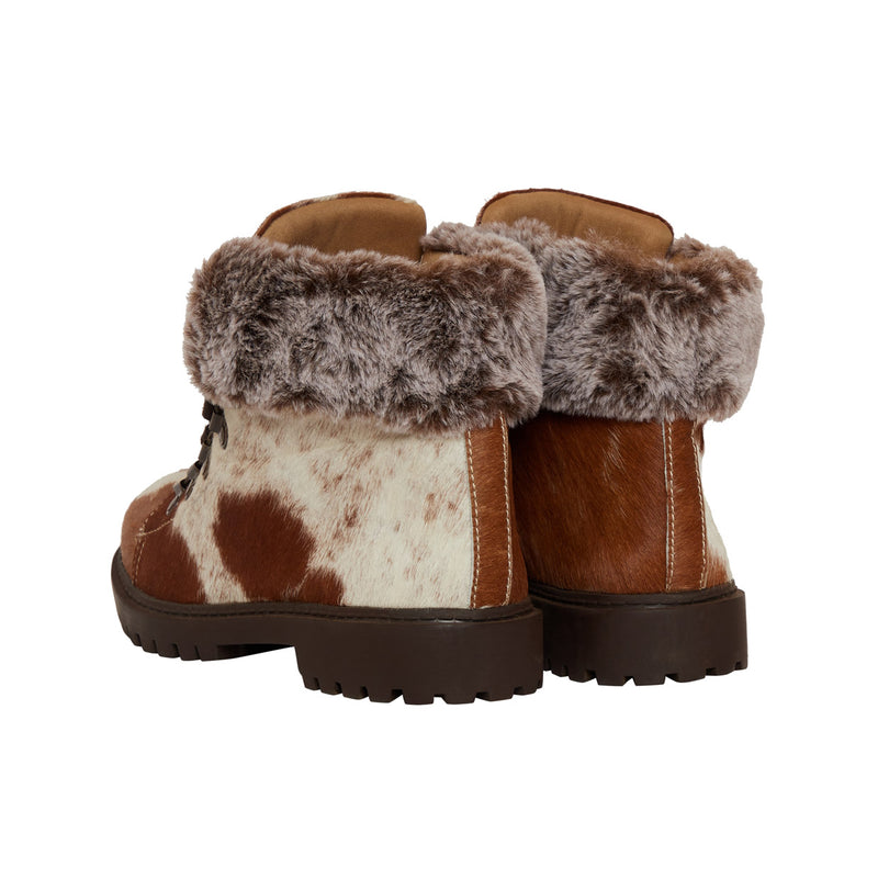 Genuine cowhide boots in brown and white color with a flatform design