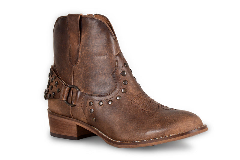 Leather boots for women in brown color