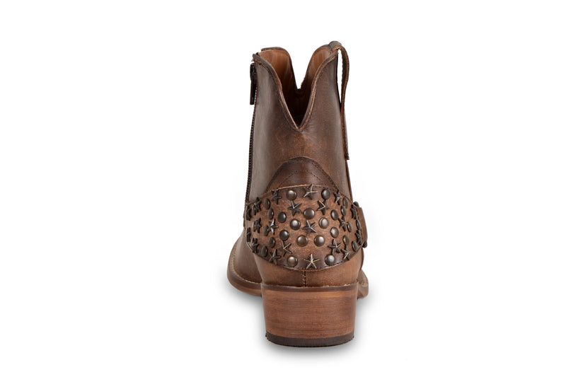 Leather boots for women in brown color