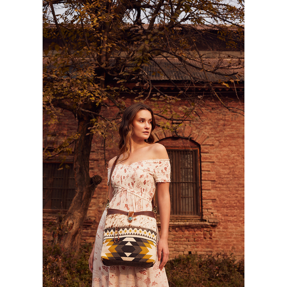 Krone Shoulder Bag - MyraUSA