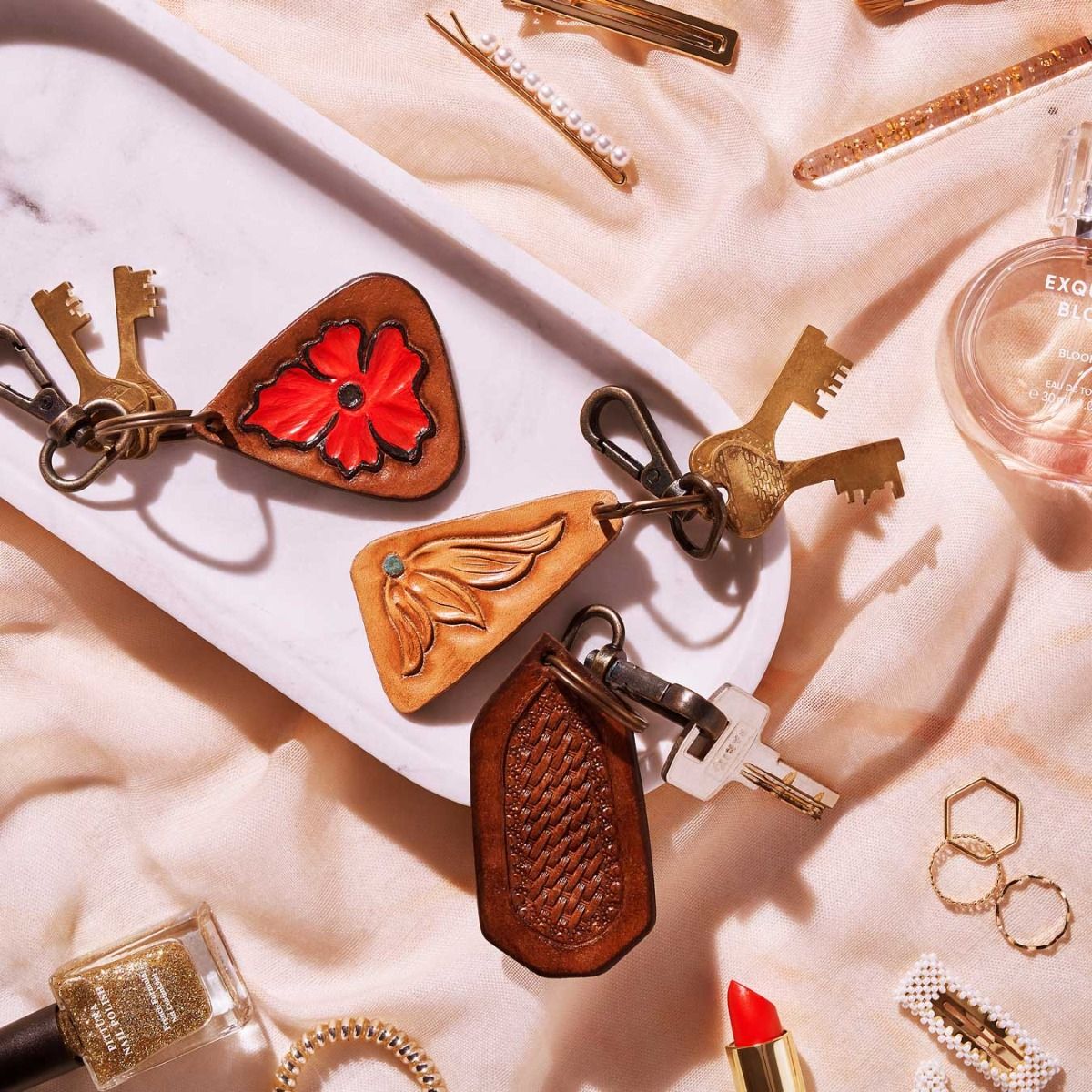 Crimson Flower Keychain - MyraUSA