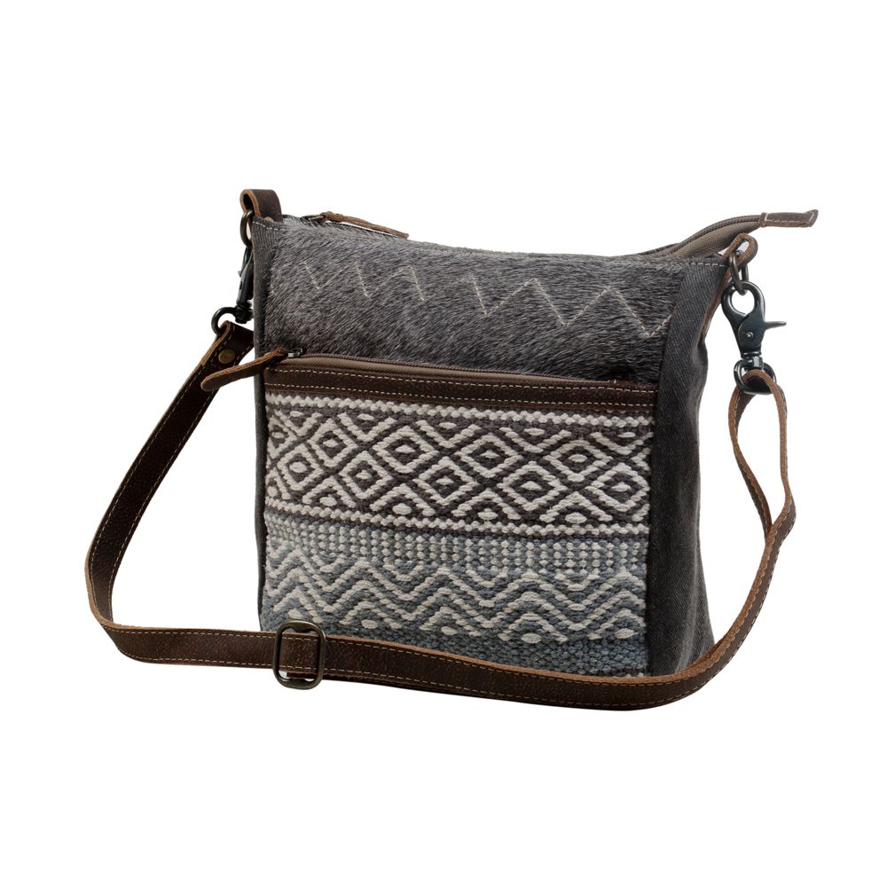 CHEVRON PATTERNED CROSS BODY BAG - Myra USA