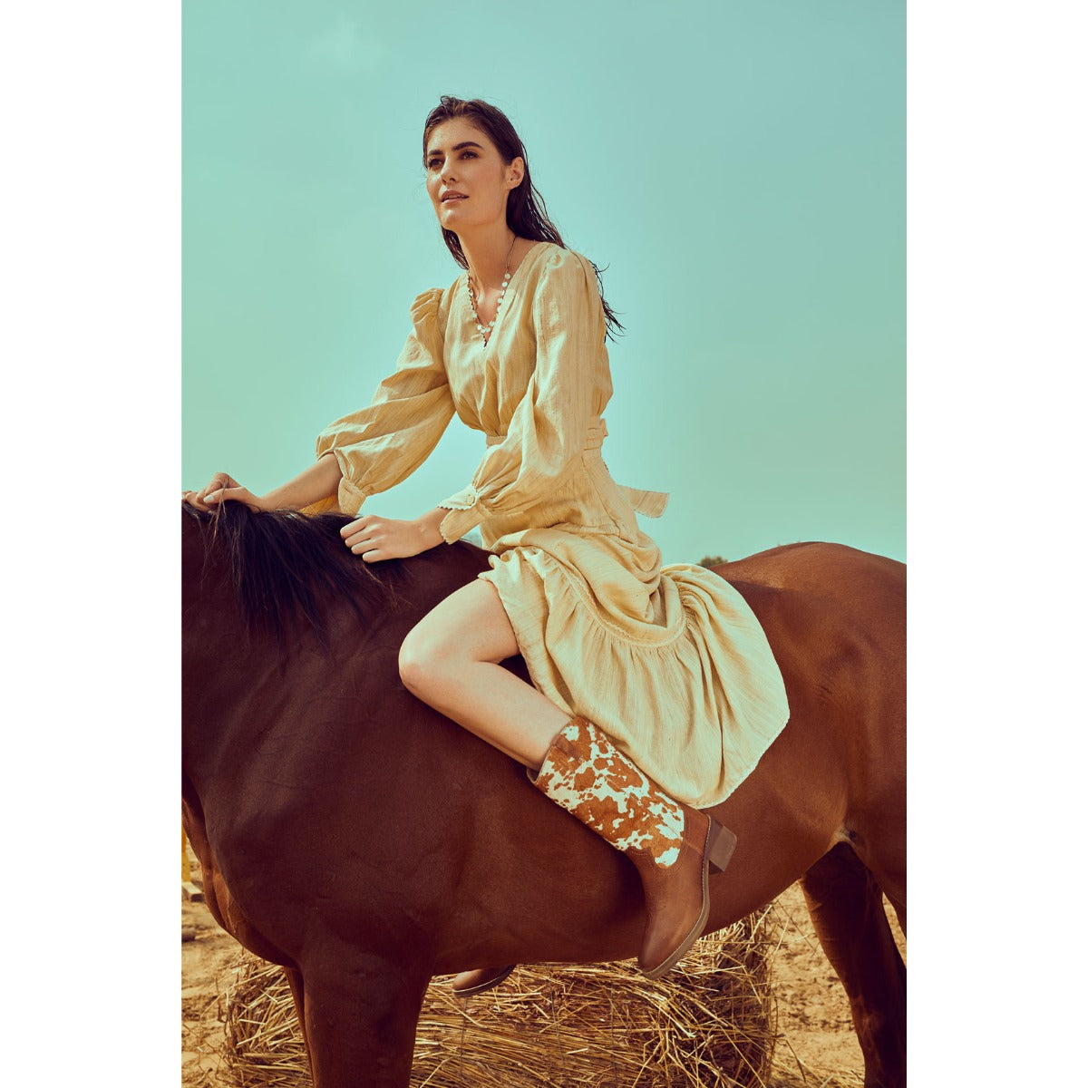 Pointy Beige Boots - MyraUSA