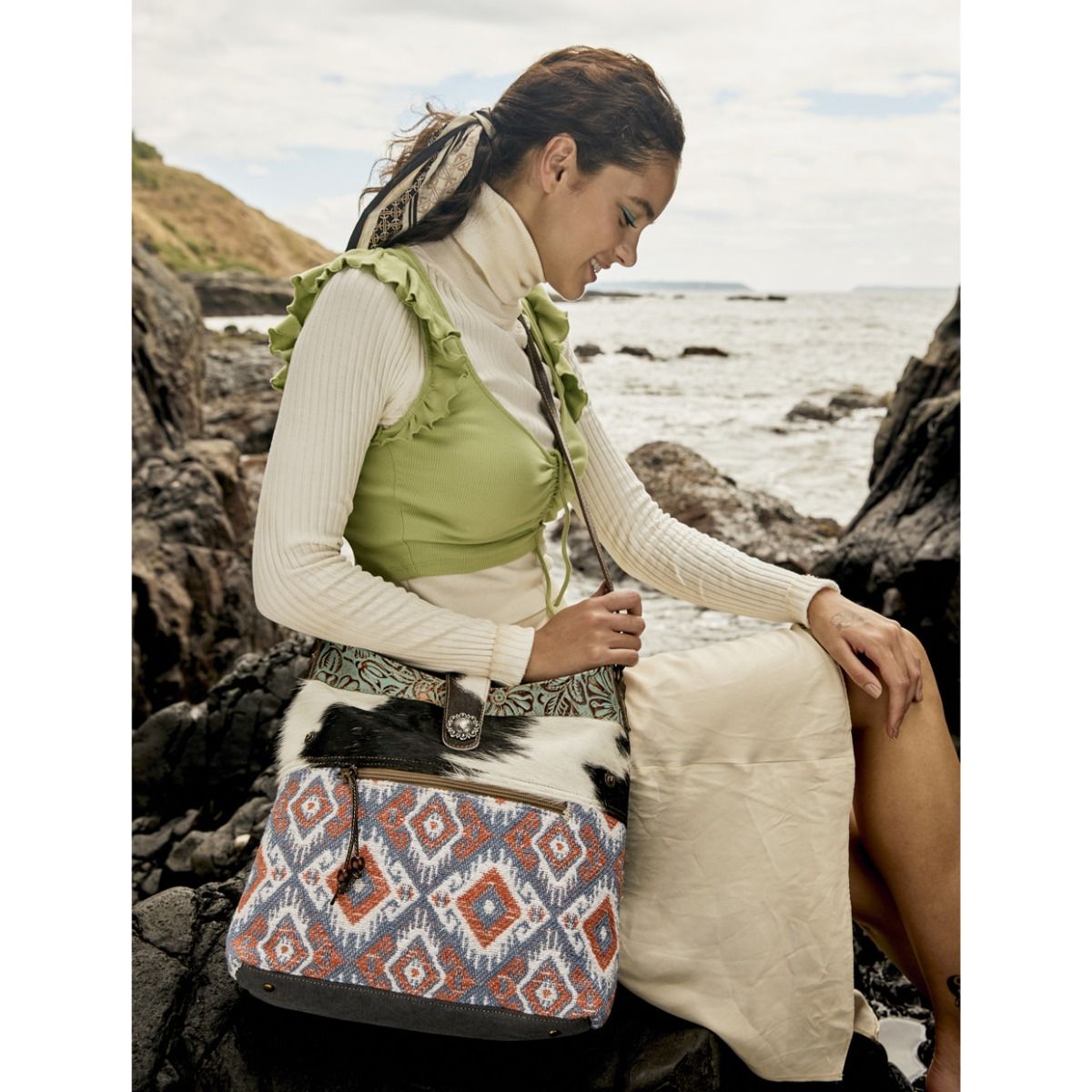 Snoozed Shoulder Bag - MyraUSA