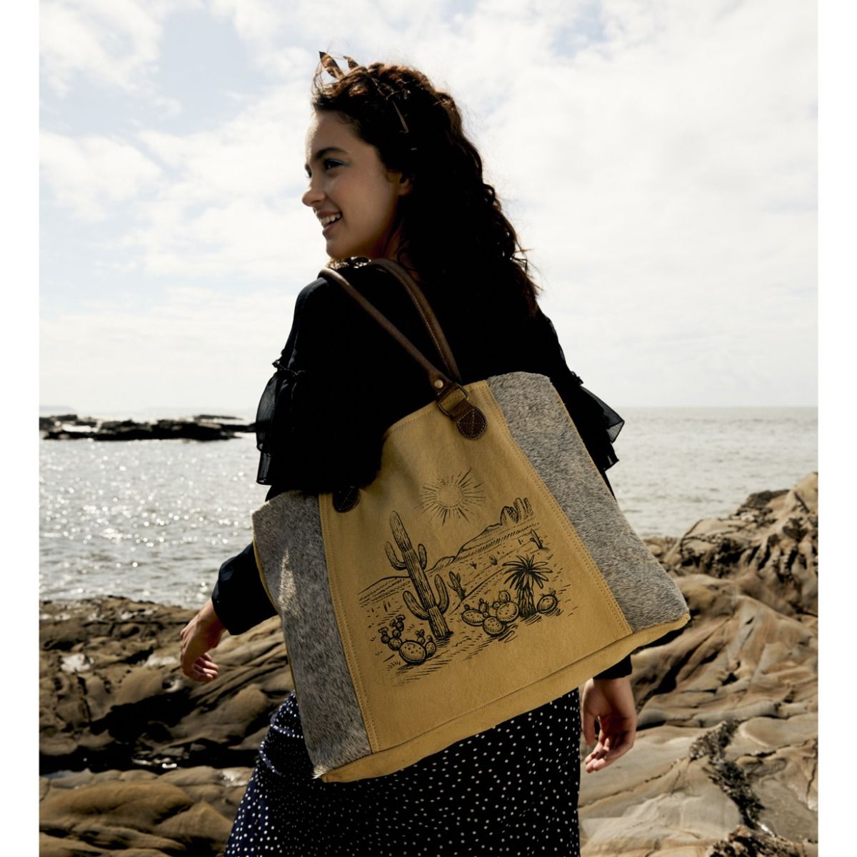 Tales Of Myth Tote Bag - MyraUSA